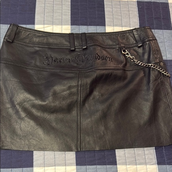 Harley-Davidson Black Leather Mini Skirt for Night Out - Picture 3 of 9